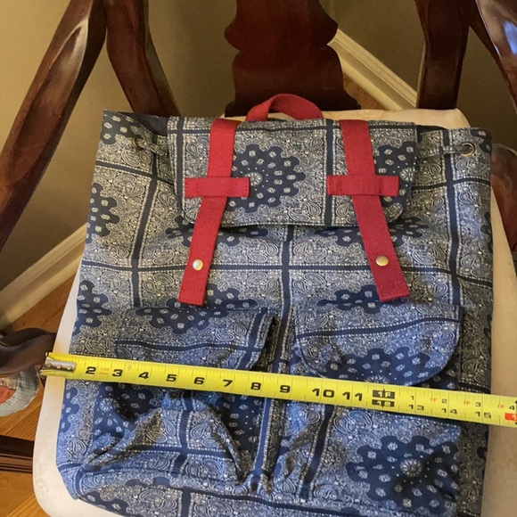 Cotton fabric bandanna paisley backpack with burgundy trim, front pockets - Picture 7 of 12